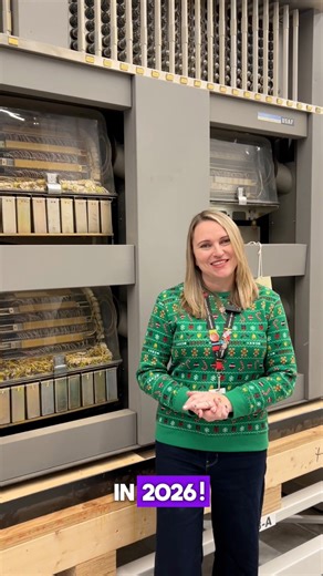 This week’s Artifacts with Erin brings a holiday twist to one of the most powerful computers of its time: SAGE. 🖥️🎄 During the Cold War, SAGE formed a key part of NORAD’s air-defence system, tracking potential aircraft attacks and monitoring military threats in real time. But once a year, it took on a special assignment—tracking Santa as he flew across the skies. 🎅 If you'd like to follow Santa this year, head to 👉 https://www.noradsanta.org/en/ | Canada Aviation and Space Museum