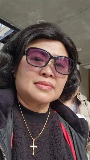 Ginny Wagner | Sana ganito rin sa Pilipinas—mga daang payapang nilalakaran ng mga ina, may dalang bags, alahas, at dignidad, walang takot, walang... | Instagram