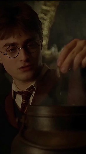 Hermione Granger Potions Class Scene in Hogwarts