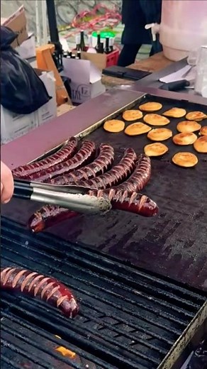 This Prague Street Food Vendor's Technique is Mesmerizing #prague #foodporn #asmr