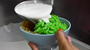 Cendol Geylang Serai: $2 traditional cendol with 50 years of history in Geylang Serai Market