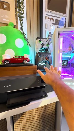 The problem with working from home 👀