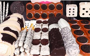 ☆ Jane ☆ 奥利奥黑白甜点之奥利奥奶油蛋糕卷、奥利奥饼牛奶巧克力、坚果脆皮雪糕、pocky饼干棒、骰子巧克力 食音咀嚼音