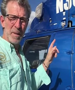 💰 Discover the solution to the #1 mistake that coaches, authors, and speakers make that keeps them from generating ONE year's income in a SINGLE event. Have you ever wondered how it’s possible that “those coaches” you see online are making six or even SEVEN figures in a single day? Meanwhile, your business just can't seem to get off the ground? 🚁 Is it magic? Nope. Plain old luck? Wrong again. The most successful coaches and consultants have discovered the secret to to serving MORE of their pe