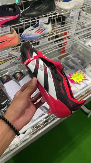 Adidas Predator Sepak Bola Review: Kualitas dan Kinerja