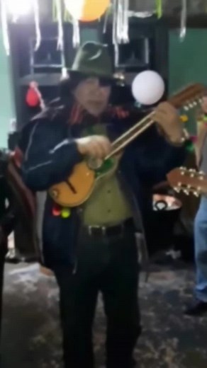 SALAQUE - Bolivian Charango Folklore by Takashi Sugiyama