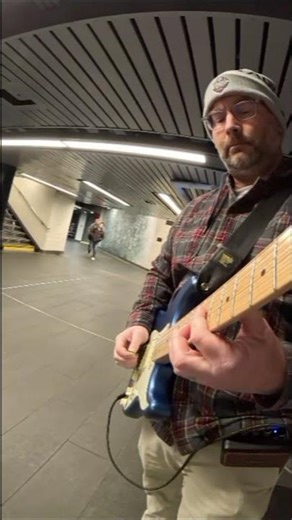 #nyc #busking to help the #homeless with some #acdc #guitar #stratocaster