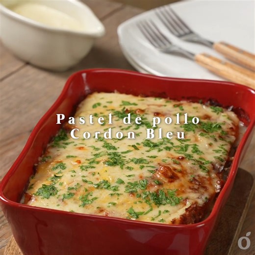 1.7K reactions · 461 shares | Te mereces lo mejor de la vida, como este pastel de pollo cordon bleu. ¡Una opción deliciosa y práctica! 肋 Receta: https://bit.ly/3UbqmBa | kiwilimón | Facebook