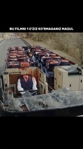 Yuldashov Diyorbek on Instagram: "Link in bio Code 61 日本利用压电瓷砖将人们的脚步转化为电能。 这些瓷砖能够捕捉你脚步产生的动能。 当你行走时，你的体重和动作会对瓷砖产生压力。 瓷砖会轻微弯曲，产生机械应力。 瓷砖内部的压电材料会将这种应力转化为电能。 每一步都会产生少量电荷，数百万步加在一起，就能产生足够的电力来驱动 LED 灯、数字显示屏和传感器。 在像涩谷车站这样人流密集的地方，每天大约 240 万步都在为这个系统做贡献。 这些电力可以储存起来或立即使用，从而减少对传统能源的依赖，并支持可持续的城市基础设施。 这种方法把日常的动作转化为实用的可再生能源。 #日本 #知识 #事实 #你知道吗 #推荐 #科技 #创新 #历史 #技术 #实验 #热门"