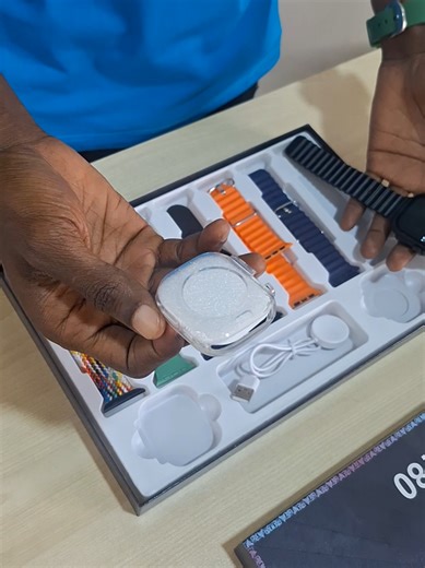 Smartwatch Features for Android and iPhone Users