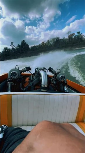 1000Hp jet boat with twin turbos Ls engine ‪@wide.open.garage‬