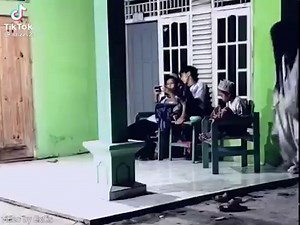 14M views · 340K reactions | Takbo ng mabilis  (ctto) Excis no copyright infringement intended | Team Charots | Facebook