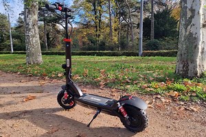 Nous avons testé la trottinette électrique tout-terrain iScooter iX6 (1 000 W) avec carte NFC