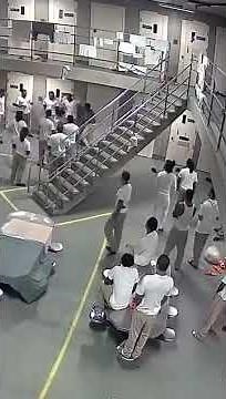 Rare footage of King Von getting into a fight inside Cook County Jail back in 2017 #rap #kingvon