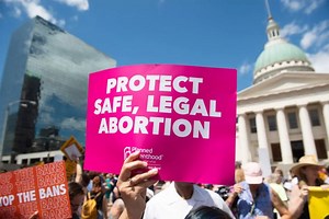 Federal judge blocks Nevada abortion law requiring parental notification