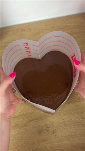 Spread Ganache is going to be one of the reasons you fall in love with Frost Form!🤭 frostform.com