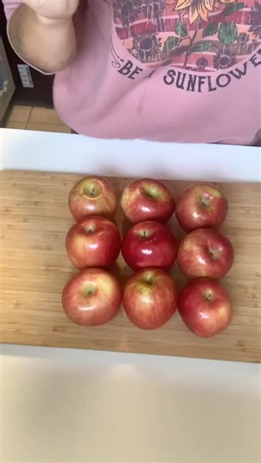 Delicious Apple Butter Recipe Tutorial for Fall Cooking