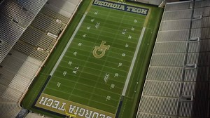 🔥 🔥 𝐁𝐨𝐛𝐛𝐲 𝐃𝐨𝐝𝐝 𝐒𝐭𝐚𝐝𝐢𝐮𝐦 🔥 🔥 New Field. New Lights. New Season. #SupportTheSwarm /// #4the404 🔗 https://buzz.gt/BDSrefresh-20 | Georgia Tech Football