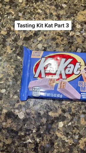 Tasting Part 99 👀!! #kitkat #fyp #chocolate #fypシ #snacks #sweet #sugar #tastyrate #tasting #blueberry #matcha #peach #food #asian #mtl