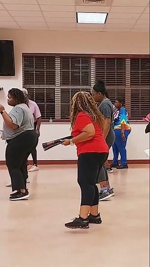 POP THAT FAN Line Dance by Cupid