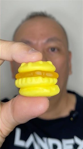 👂ASMR SPONGEBOB SQUAREPANTS VALENTINE KRAPPY PATTIES GUMMY CANDY PINEAPPLE EATING SOUNDS👂#shorts