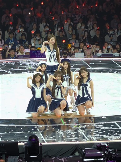 This stage is a Eleven out of ten energy #IVE #아이브 #DiveintoIVE | Liz Ive