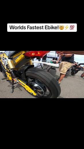 Worlds fastest eBIKE from powerful lithium and assault dynamics 🤘🏾⚡️🤘🏾 #shreddiemcskate #shreddie #fyp #viral #emotorcycle #worldsfastest #emoped #delawarebeaches #electrifyexpo