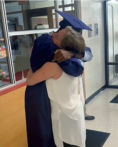 A Missouri teen with advanced cancer was given just 8 months to live. Then, his doctor made him a promise that proved human connection can be the greatest healer. @Steve Hartman is On the Road in Kansas City. #news #missouri #cancer #highschool #doctor