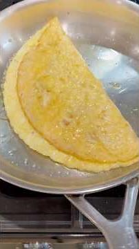 How to Cook an Omelette on a Stainless Steel Pan 🍳