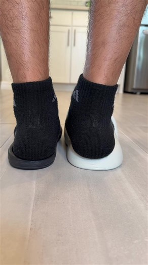 These Slippers are lightweight and bounce cushions are next level and feels like walking on the cloud @Mellow Sleep #slippers #mellowslide #mellowslippers #slides #mellow