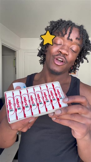 Kinder Standard vs. Deluxe Chocolate Bars