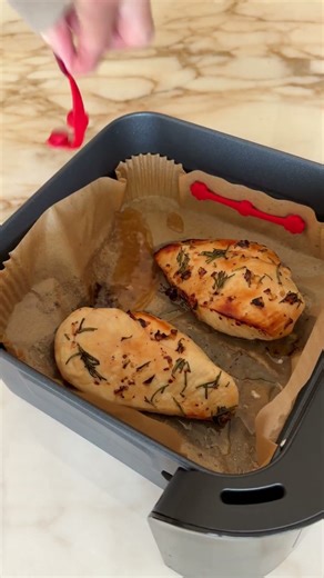 Must Have Air Fryer Tool 🍽️ Shop link in bio