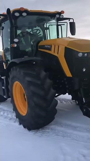 New JCB fastrac with the HLA snow wing! Ready for winter