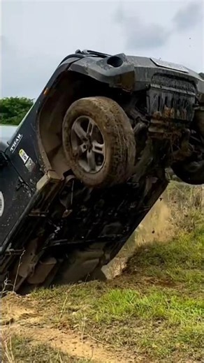 Mahaindra Thar 💪 vs Toyota Fortuner 😤 Hill Climb test Haldwani wali hai 🤔 #mahindra #thar #fortuner