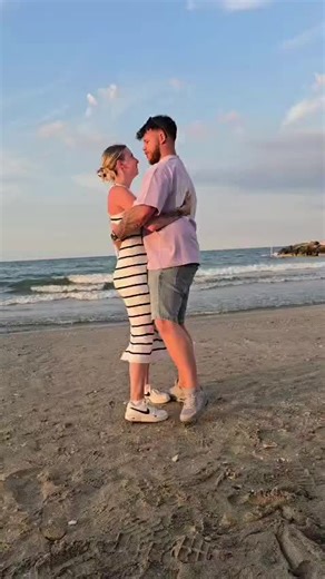 Couple Goals: Liebe und Tanzen am Strand