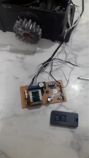 Como Gravar e Resetar Controle Remoto de Portão Eletrônico