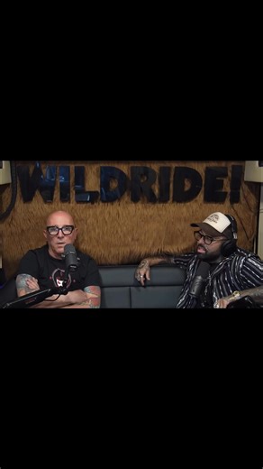 Maynard criticizes the lyrics to one of Tool’s most popular songs from the 90s | ']['{[]}{[]}]_