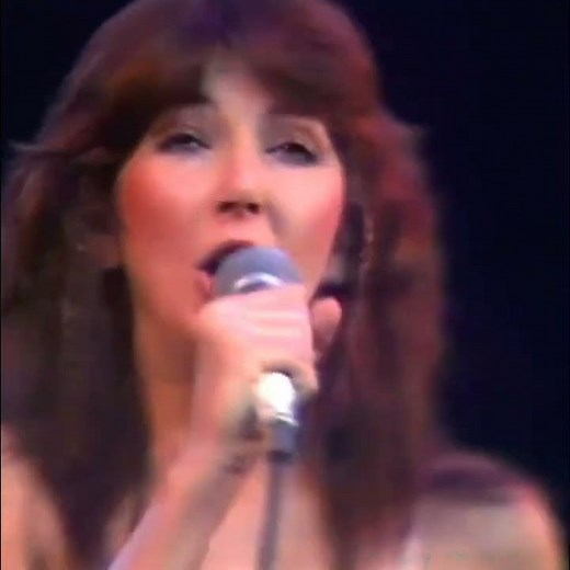 Kate Bush: The Wedding List ft. Phil Collins, Pete Townsend, Midge Ure, Mick Karn Live 1982 HQ