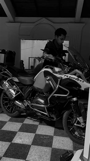 Exploring the BMW GS1200: Features and Experience