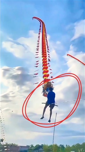 मान्छे उडाउने विशाल ड्र्यागन चङ्गा 😲🔥Giant Dragon Kite Flying High in the Sky 😲🔥#kite #dragon #sky