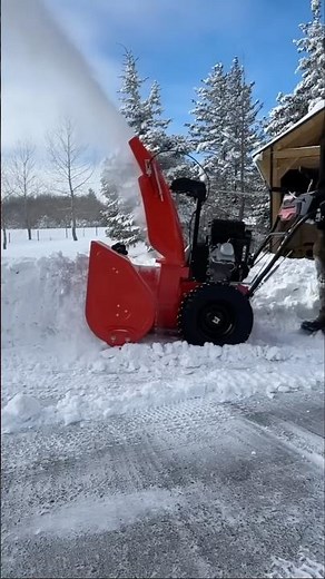 Ariens Deluxe snowblower- this machine can WORK!