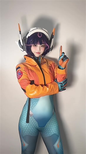 Juno's Amazing Overwatch 2 Cosplay Revealed!
