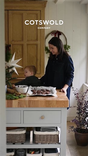 Prepare your kitchen for festive hosting, with delivery at a time that works for you. Order by 21st December for pre-Christmas delivery. | The Cotswold Company