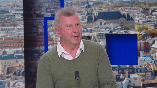 "On m'a enlevé un morceau de poumon": atteint d'un cancer, Pascal Bataille annonce être en rémission