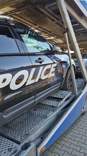 👮‍♂️Ford Explorer 2014👮‍♂️ 🚔Dzisiajsza dostawa prosto z USA🚔 Auto już zarezerwowane, widzu będzie zadowolony :) Zainteresowany, kolejne już na oceanie i czekają na Ciebie. Napisz :) #ford #explorer #interceptor #police #radiowóz #auto #moto #usa | Policyjne Bryki z Ameryki