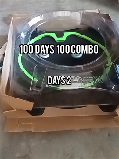 ตอบกลับ @stardublajresmi [Days 2] Black Shell 3-70 J (I do not have ratchet of aero Pegasus but ratchet of meteor dragoon It's the same as aero pegasus) #beyblade