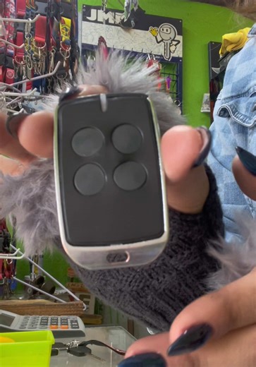 Cambio de pila fácil en control de cochera