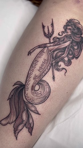 We love a Siren tattoo #tattoo #tattooartist #tattoolover #tattooideas #tattoogirl #siren #sirentattoo
