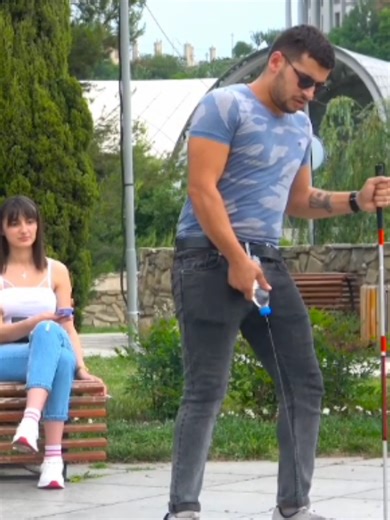 blind man pee prank on people . . . . . . #viral #tiktok #pee #foryoupage #trending