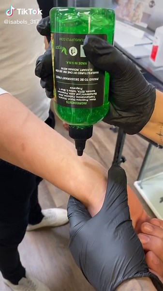 Small tattoos ink by me Follow me on IG: Isabel_317 #inked #tinta #tattoos